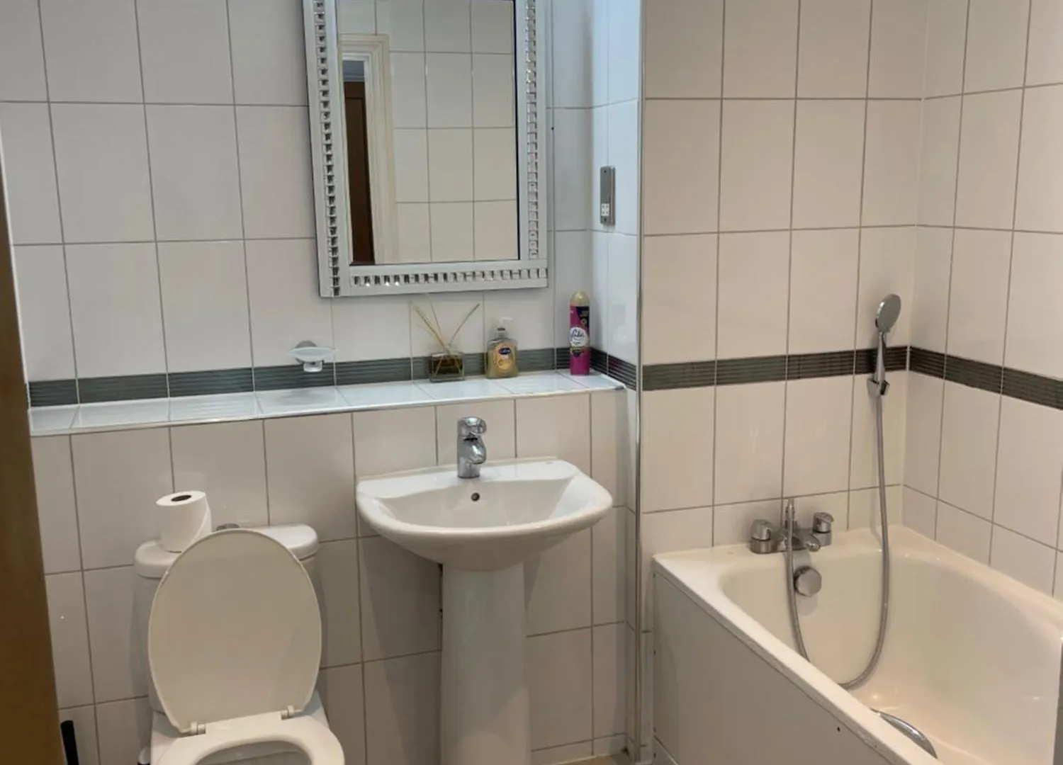 Room With Shared Kitchen And Living Room In South East London By The Riverside